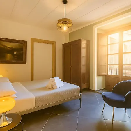 La Residenza Dell' Alloro דירה *