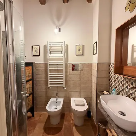 Daire La Residenza Dell' Alloro *