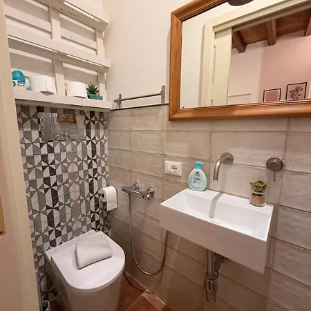 Daire La Residenza Dell' Alloro *